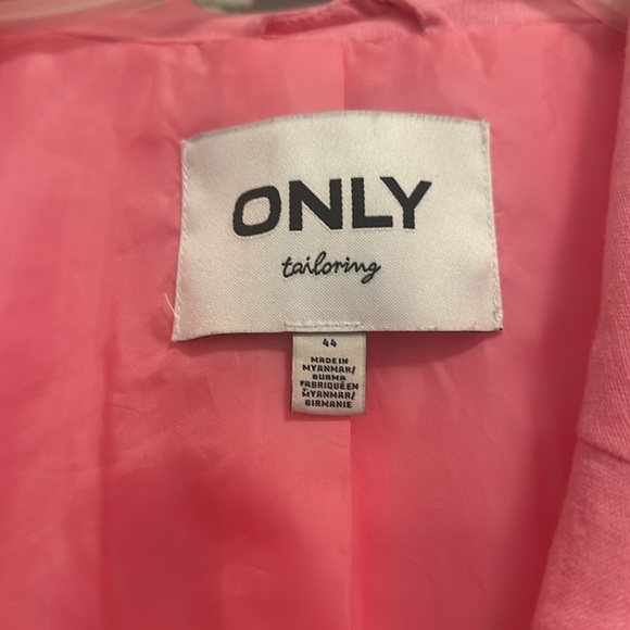 Pink Blazer - Picture 4 of 5